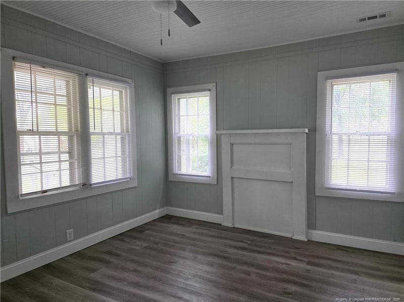 207 Triangle Pl, Fayetteville, NC 28312