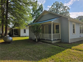 207 Triangle Pl, Fayetteville, NC 28312