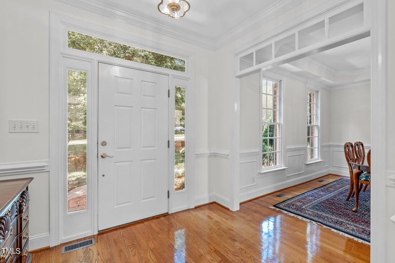 207 Versailles Dr, Cary, NC 27511