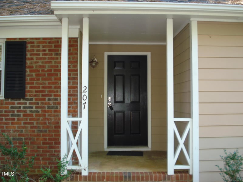 207 Wetherburn Ln, Raleigh, NC 27615