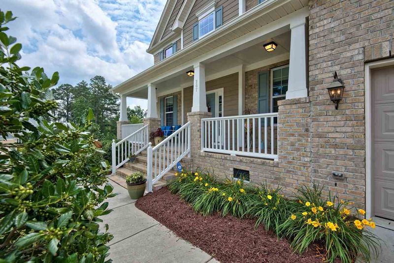 207 Willowbend Ln, Hillsborough, NC 27278