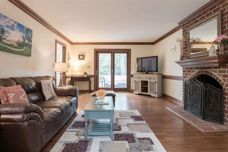 207 Winterberry Ridge Dr, Durham, NC 27713