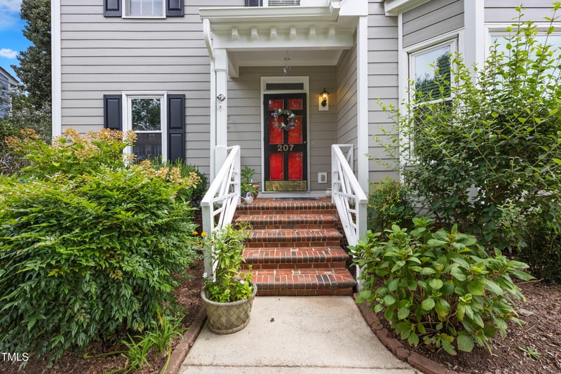 207 Wintermist Dr, Cary, NC 27513