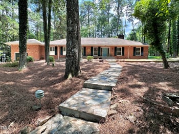 207 Wood Cir, Chapel Hill, NC 27514