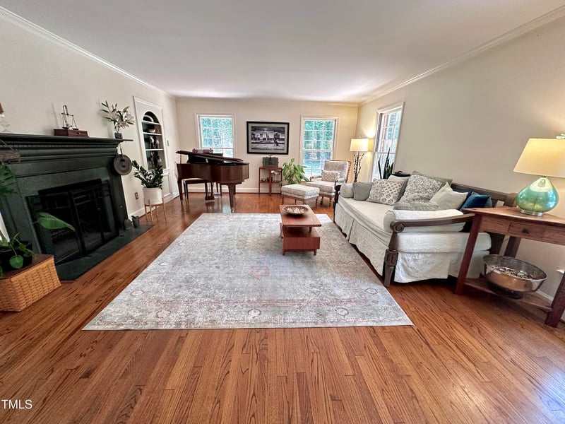 207 Wood Cir, Chapel Hill, NC 27514