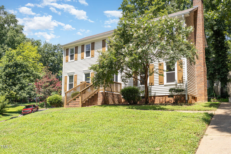 207 Wyatts Pond Ln, Cary, NC 27513