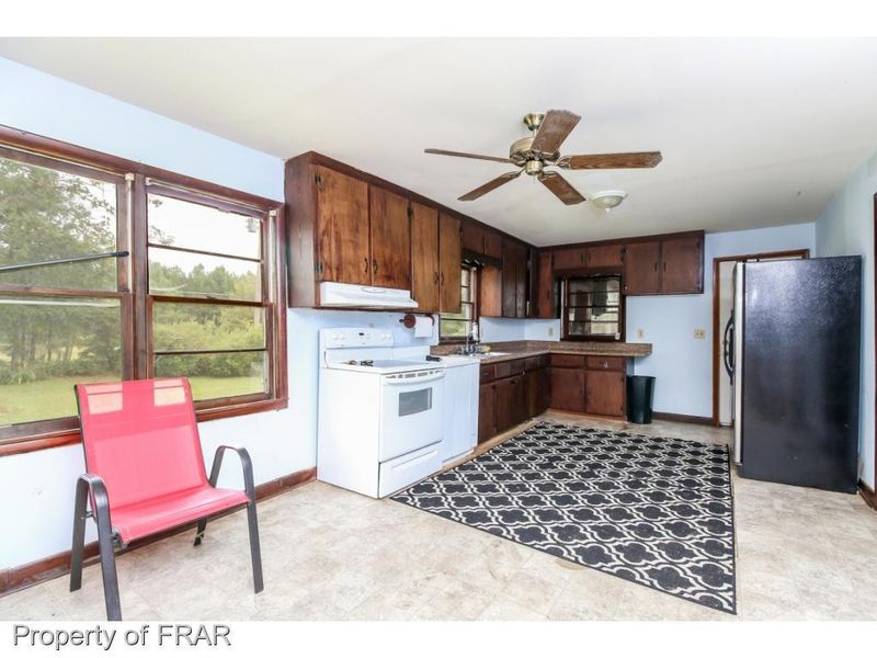 2070 Autry Rd, Lillington, NC 27501
