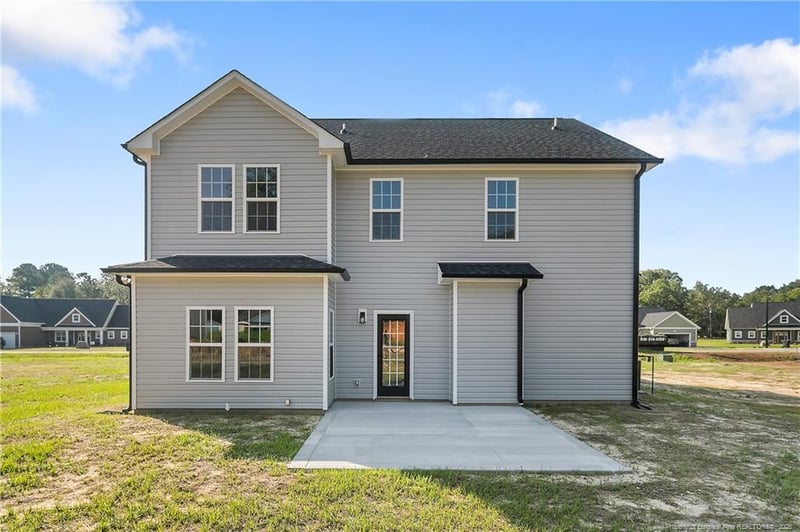 2070 Canady Pond Rd, Hope Mills, NC 28348