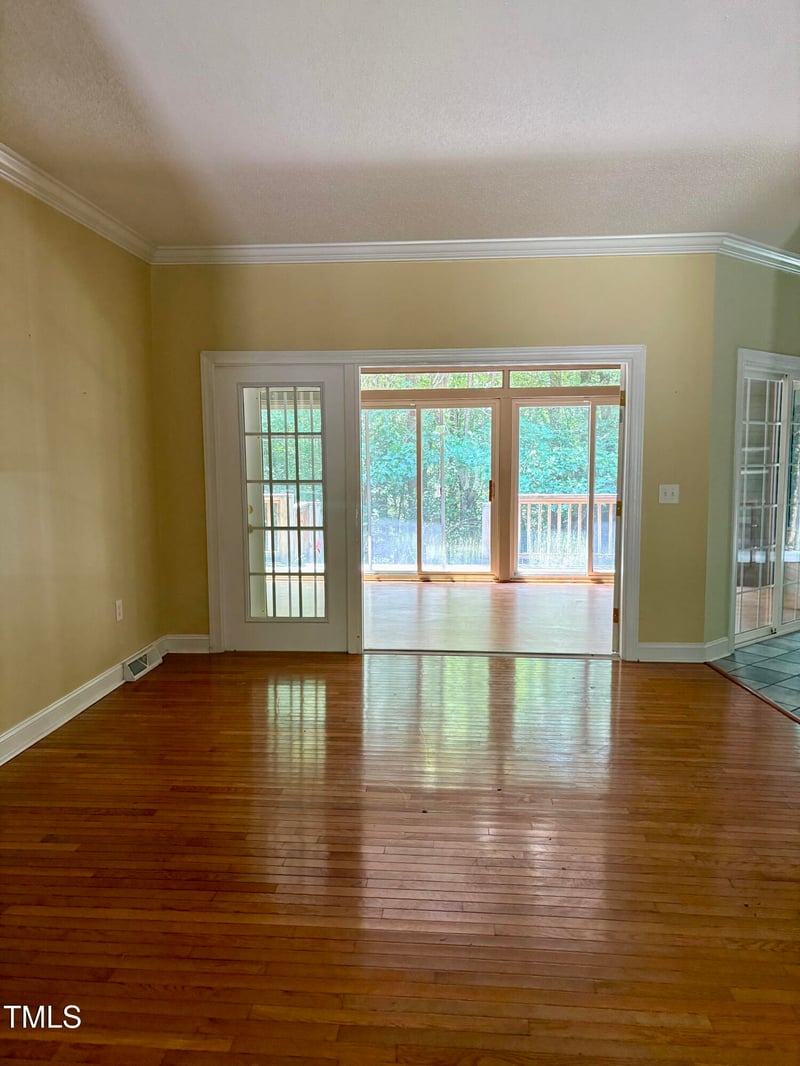 2070 Sandalwood Dr, Sanford, NC 27332