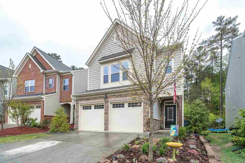 2071 Tanners Mill Dr, Durham, NC 27703