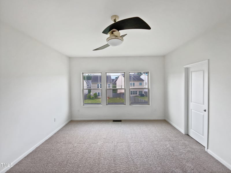 2072 Tanners Mill Dr, Durham, NC 27703
