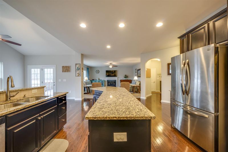 2073 Pineola Bog Trl, Apex, NC 27502