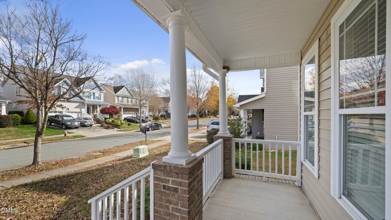 2075 Glenkirk Dr, Burlington, NC 27215