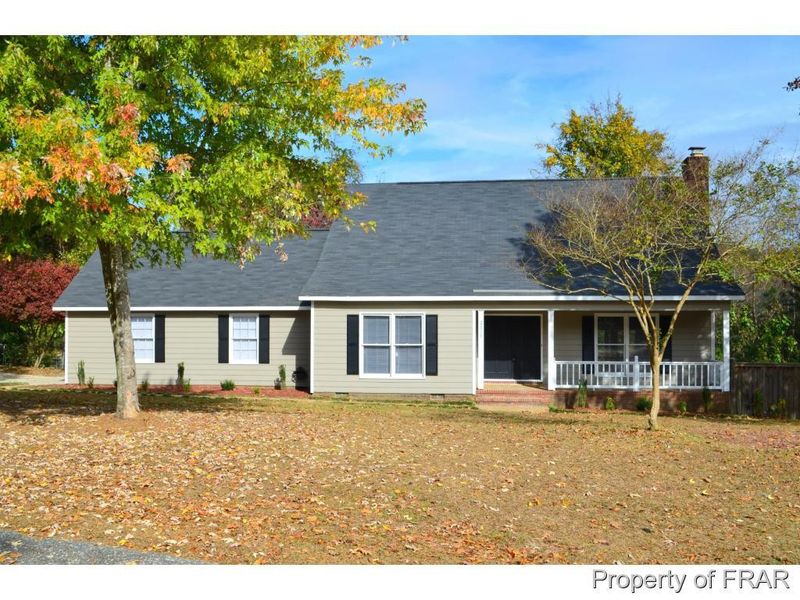 2075 Lothbury Dr, Fayetteville, NC 28304