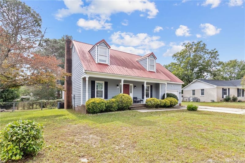 2079 Birchcreft Dr, Fayetteville, NC 28304