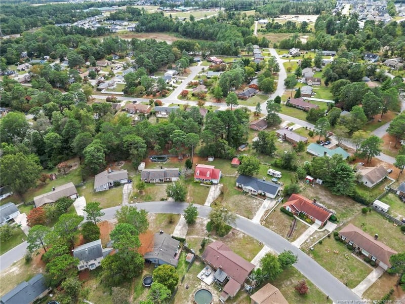 2079 Birchcreft Dr, Fayetteville, NC 28304