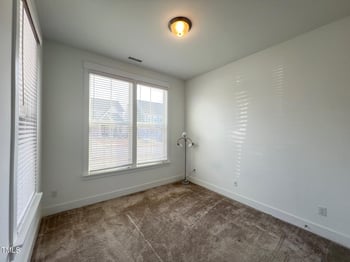 208 Acorn Crossing Rd, Holly Springs, NC 27540