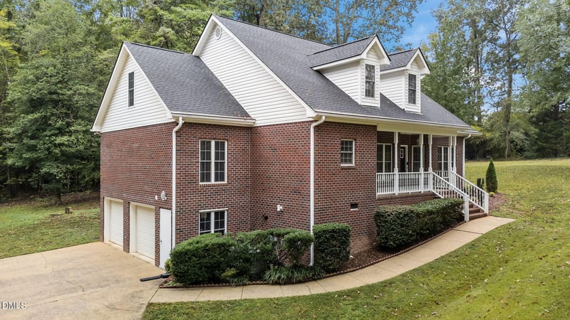 208 Adams Ct, Clayton, NC 27520