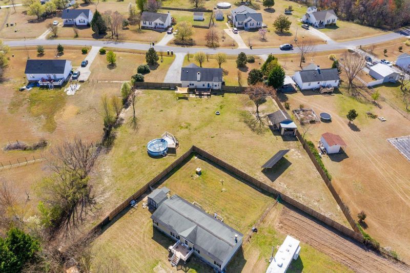 208 Amber Ln, Willow Springs, NC 27592