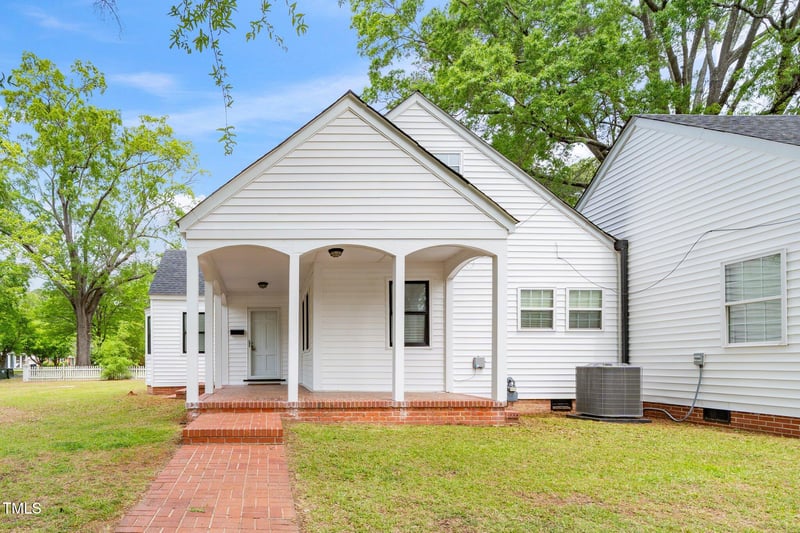 208 Andrews Ave, Goldsboro, NC 27530