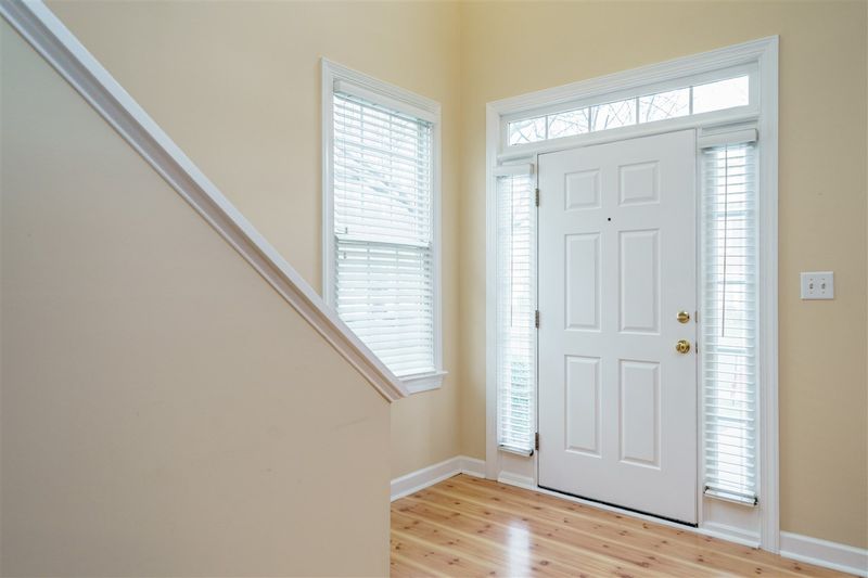208 Anniston Ct, Cary, NC 27519