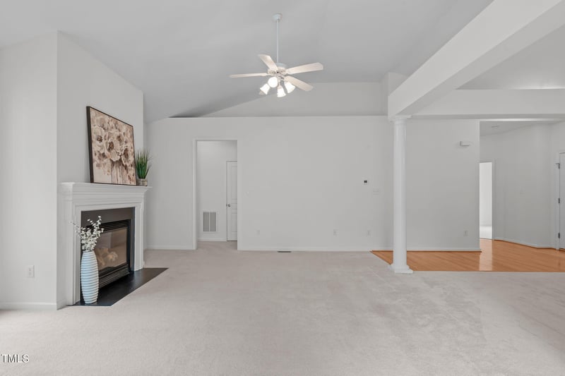 208 Autumn Glen Ln, Holly Springs, NC 27540