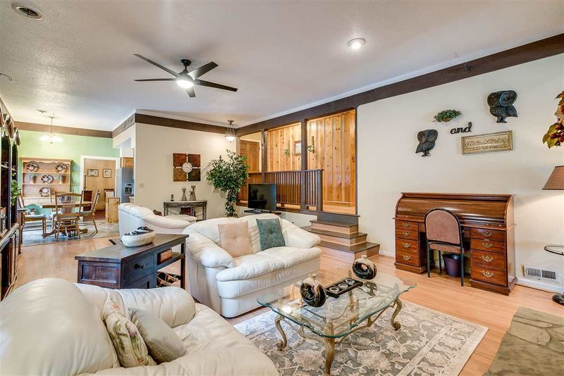 208 Bainbridge Cir, Garner, NC 27529