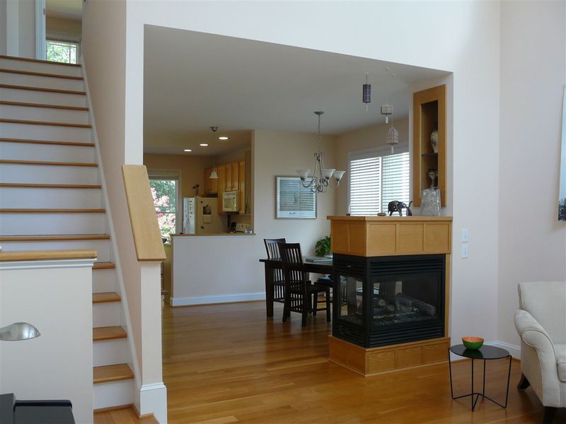 208 Bluefield Rd, Chapel Hill, NC 27517