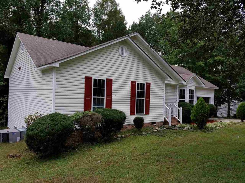 208 Brookfield Dr, Knightdale, NC 27545