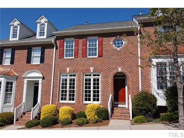 208 Brookgreen Dr, Chapel Hill, NC 27516