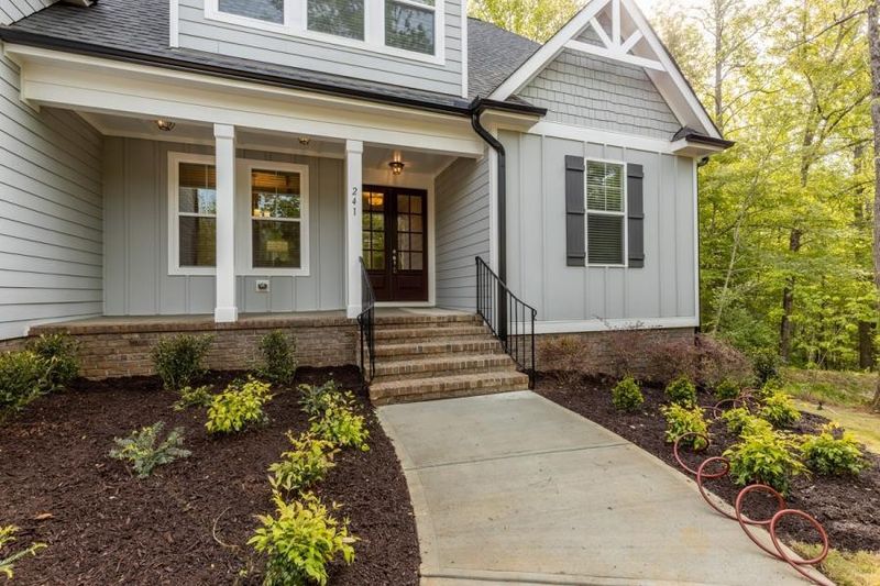 208 Burr Oak Cir, Pittsboro, NC 27312