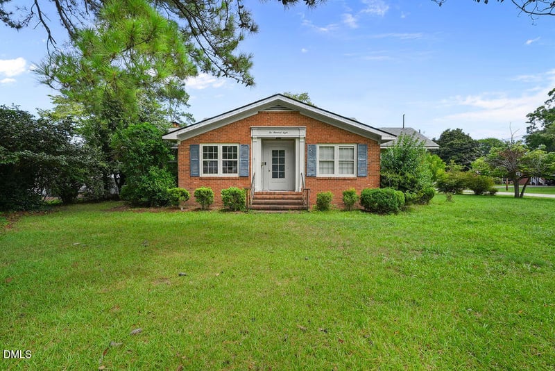 208 C St, Erwin, NC 28339