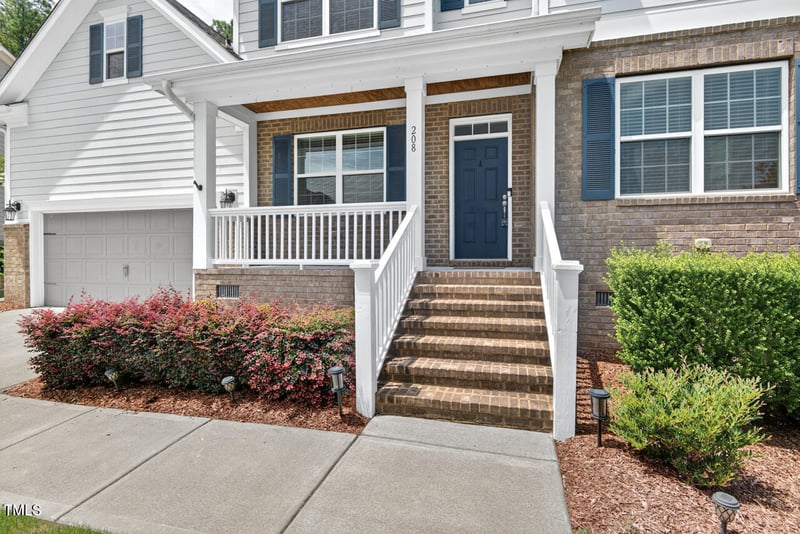 208 Cecelia Ct, Cary, NC 27519