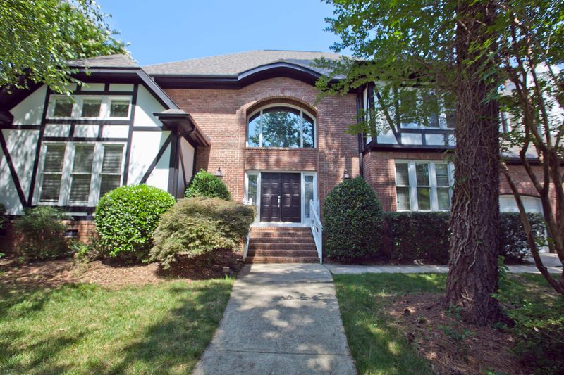 208 Chalon Dr, Cary, NC 27511
