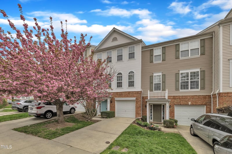 208 Chandler Chase Ct, Morrisville, NC 27560