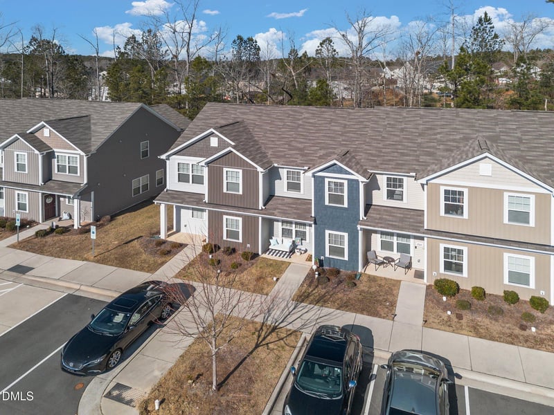 208 Chandler Ct, Sanford, NC 27330