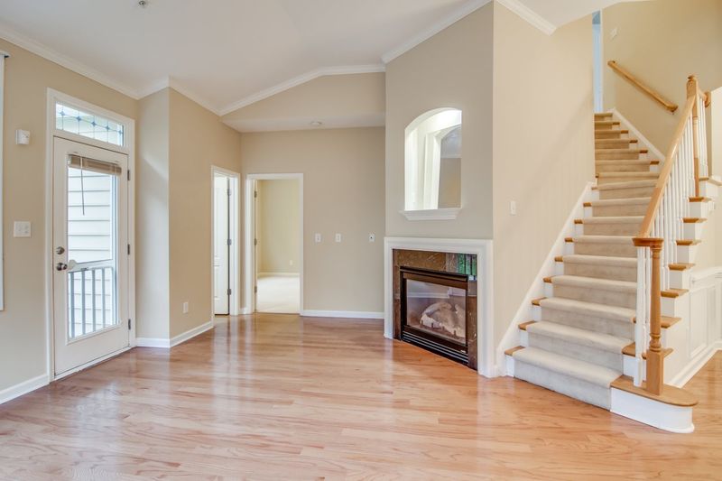 208 Chateau Pl, Chapel Hill, NC 27516