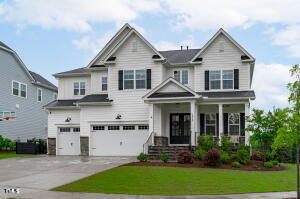208 China Grove Ct, Holly Springs, NC 27540