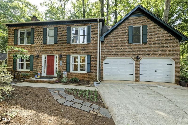 208 Coatbridge Cir, Cary, NC 27511