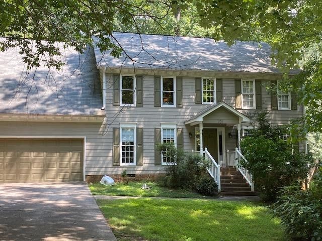 208 Cobblestone Dr, Chapel Hill, NC 27516