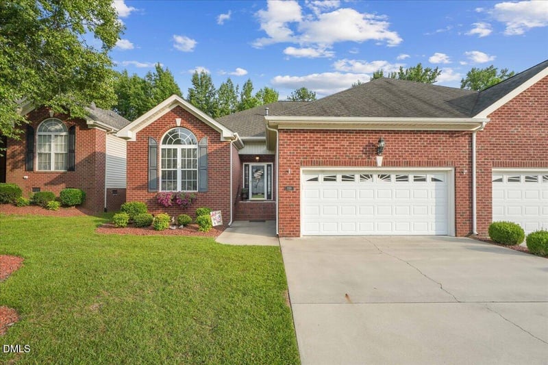 208 Commonsgate Dr, Goldsboro, NC 27530
