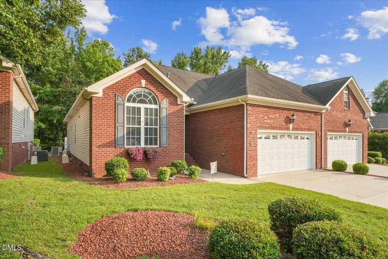 208 Commonsgate Dr, Goldsboro, NC 27530