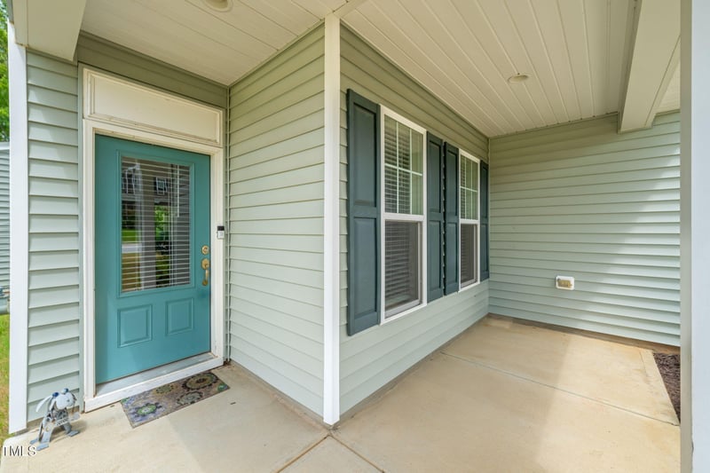 208 Copenhaver Dr, Clayton, NC 27527