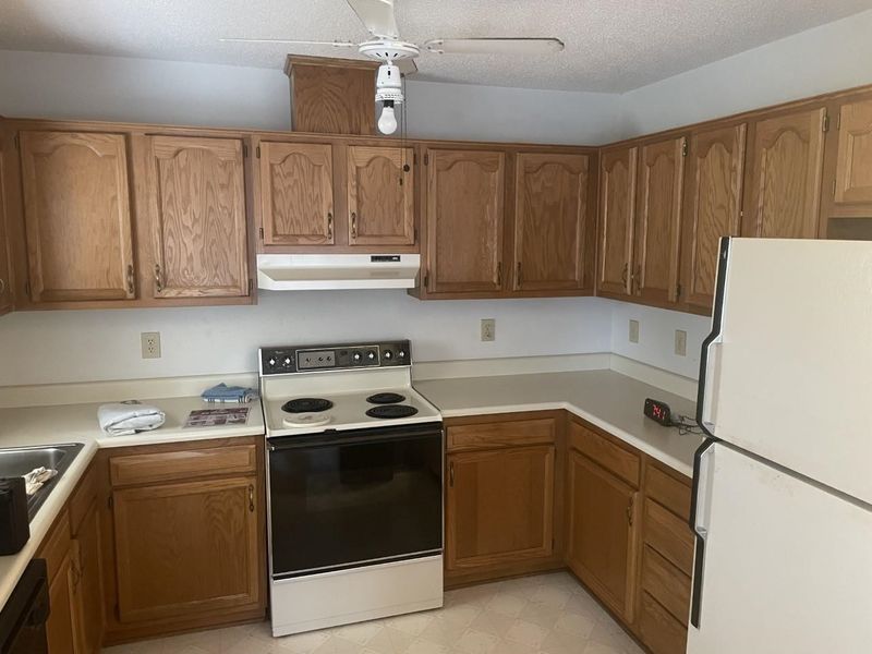 208 Davis Farm Dr, Selma, NC 27576