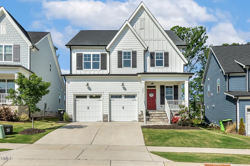 208 Dry Canyon Dr, Wendell, NC 27591