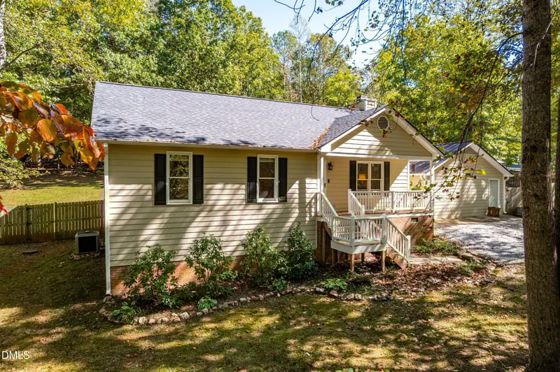 208 Essex Ln, Clayton, NC 27520