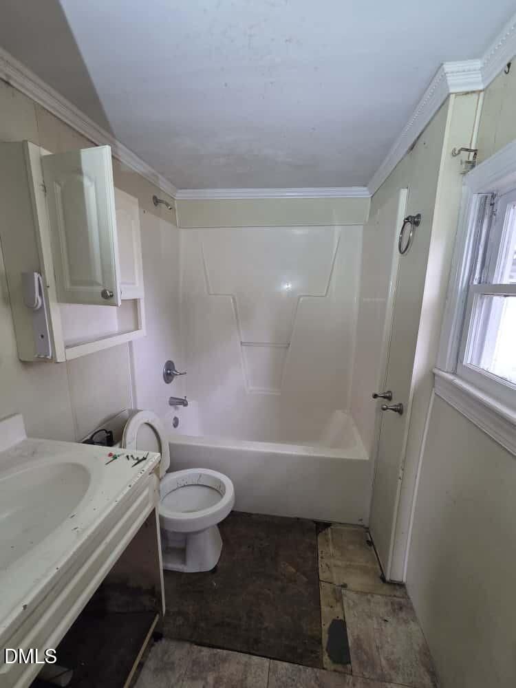 208 S Ethel St, Selma, NC 27576