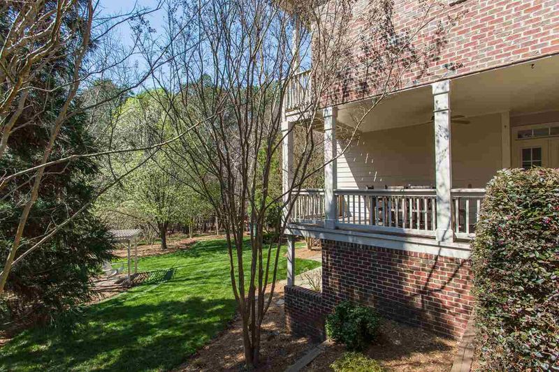 208 Faison Rd, Chapel Hill, NC 27517