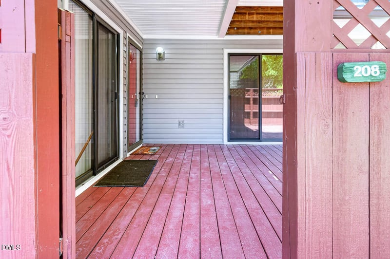 208 Finley Forest Dr, Chapel Hill, NC 27517