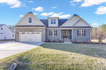 208 Freedom Rdg Dr, Smithfield, NC 27577